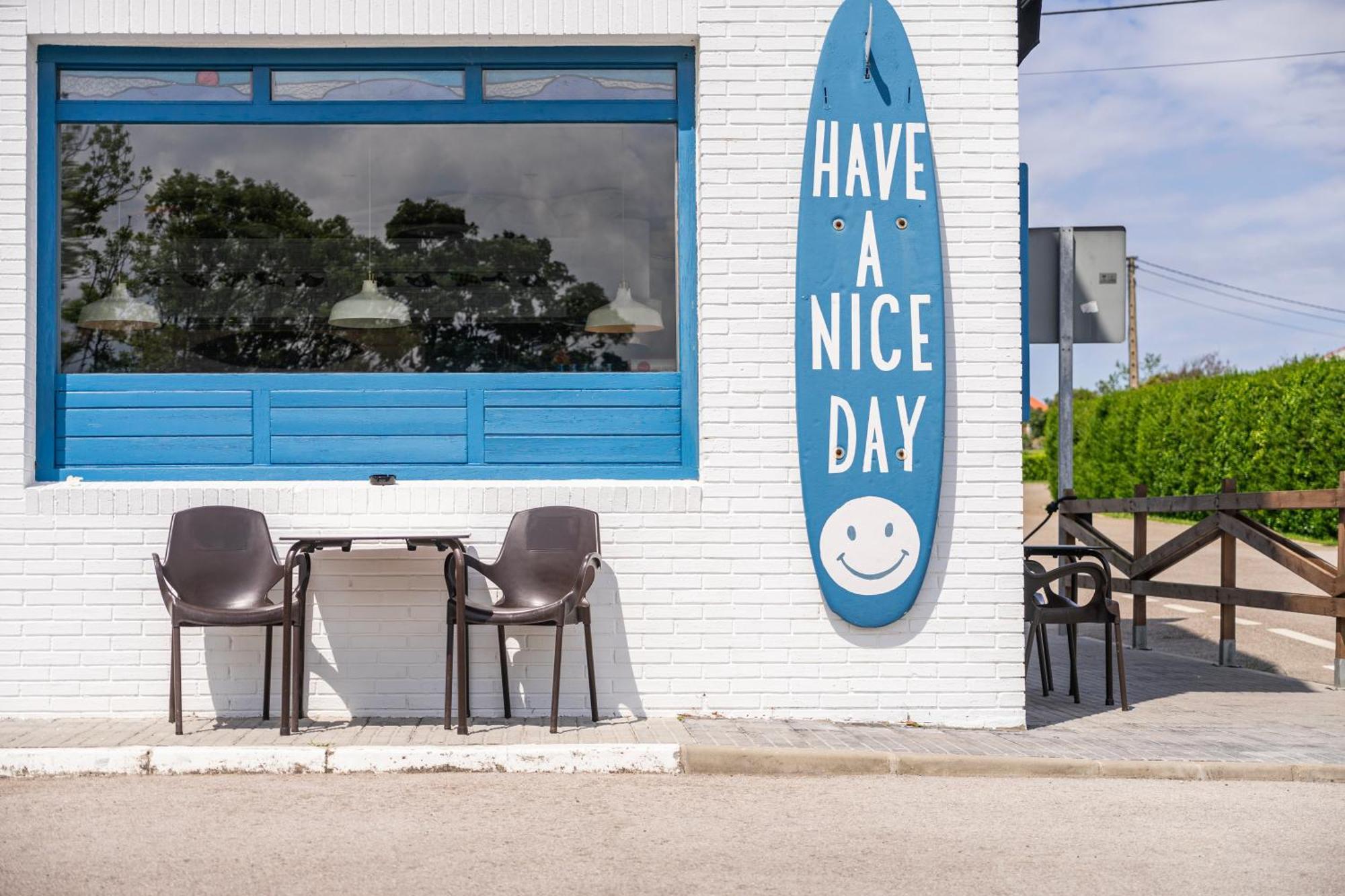 H.A.N.D Surf Hostel Langre  Exterior photo